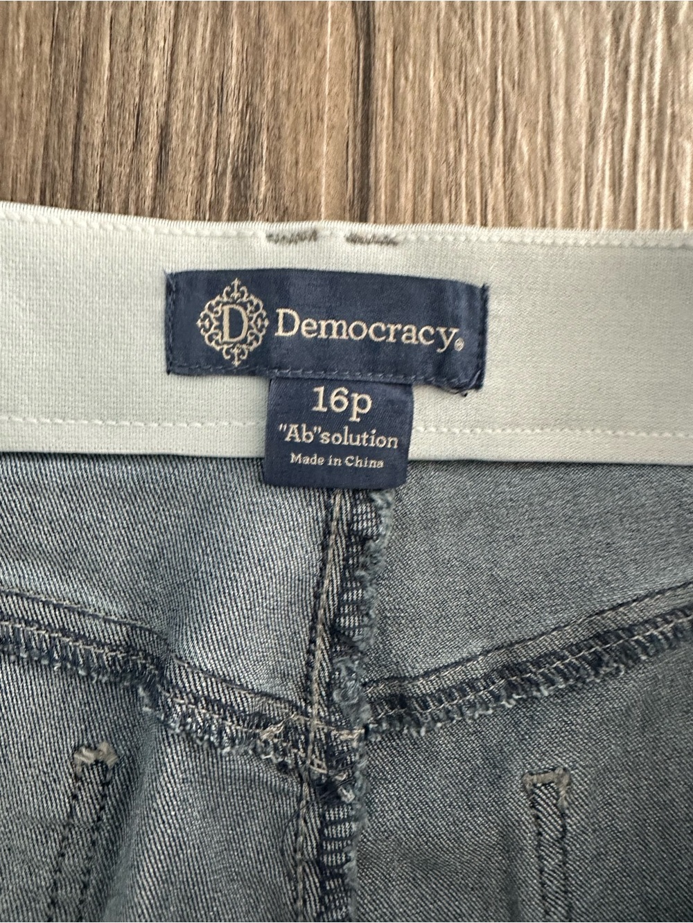 Democracy Medium Blue Cropped Roll-Cuff Jeans - Picture 3 of 6